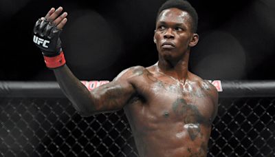 Adesanya anuncia su regreso en UFC 305