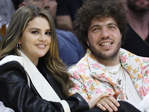 Selena Gomez Tries Benny Blanco's Watermelon Pickle Sammie, Not a Fan