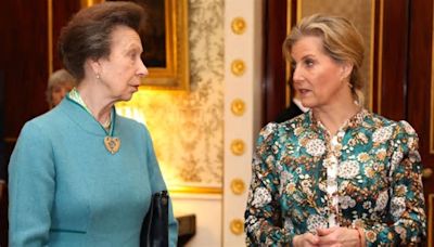 La inesperada complicidad entre la princesa Ana y Sofía de Edimburgo en medio de la crisis de la Familia Real Británica