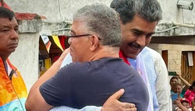 Nicolás Maduro convocó a un ex ministro chavista caído en desgracia en un intento de relanzar su menguante campaña electoral