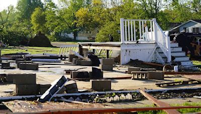 3 tornadoes confirmed in Michigan, 1 man killed in Tennessee as severe storms cross central US