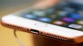 Apple agrees to $35 million settlement with some iPhone 7 users