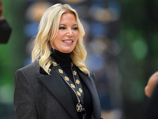 Lakers owner Jeanie Buss vows championship with LeBron James 'greatness' claim