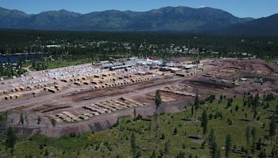 Pyramid Mountain Lumber provides update on layoffs, potential sale