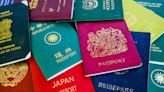 El país donde durante décadas solo los ricos podían obtener pasaportes