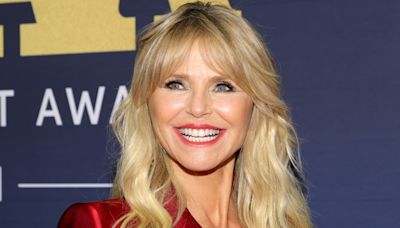 Fans Call Christie Brinkley ‘Sunshine in Human Form’ as She Watches Ex Billy Joel Perform