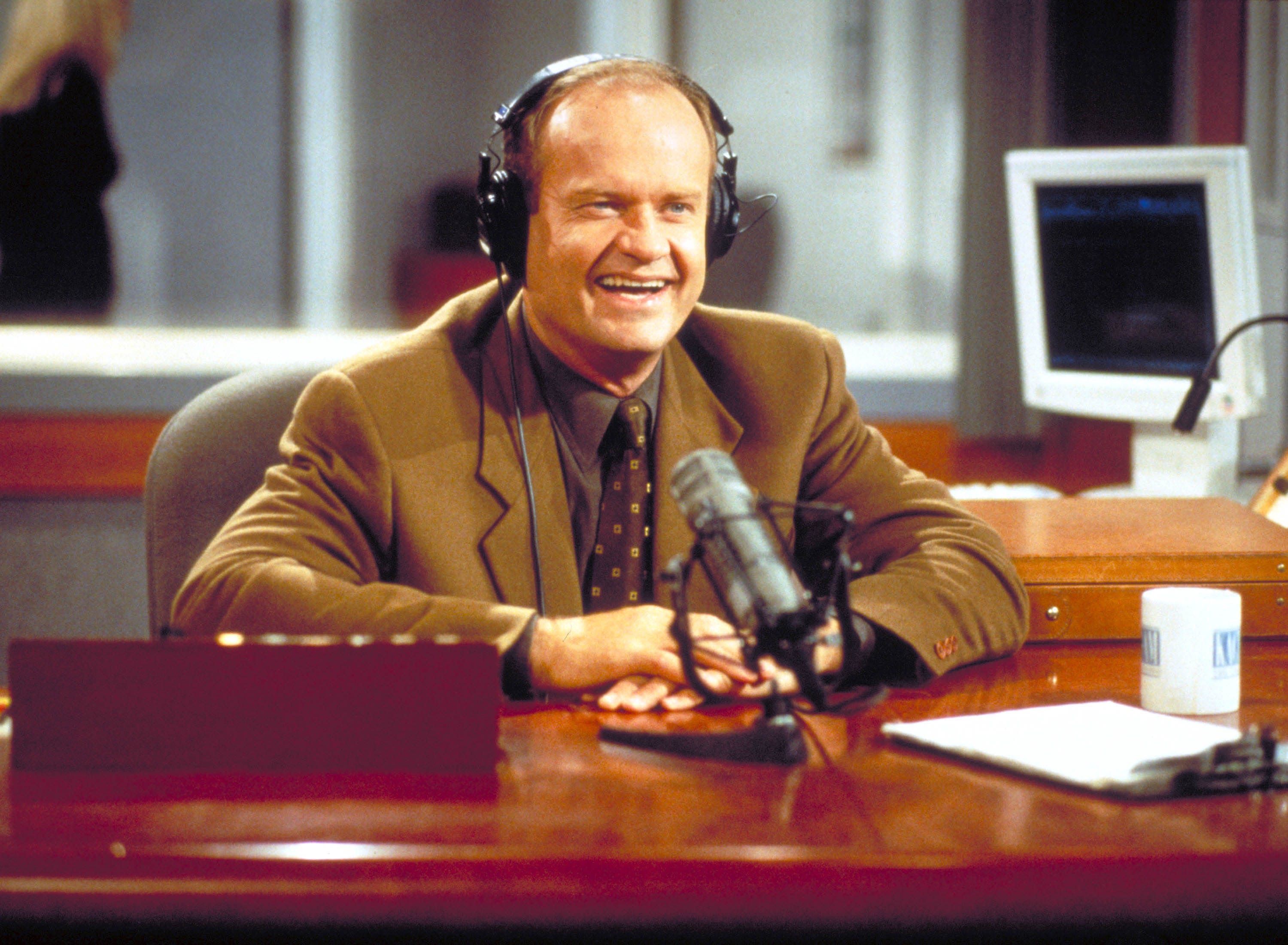 Kelsey Grammer got emotional when 'Frasier' returned to Seattle for Season 2 episode