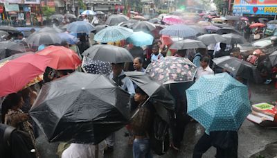 Vadodara at risk of floods, teams deployed to evacuate people