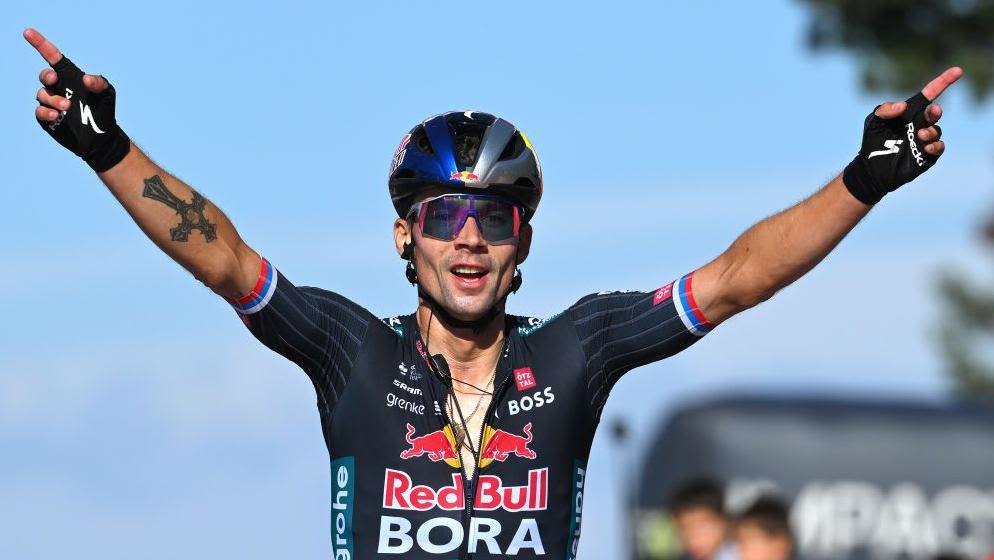 Roglic wins stage 19 to take Vuelta lead off O'Connor