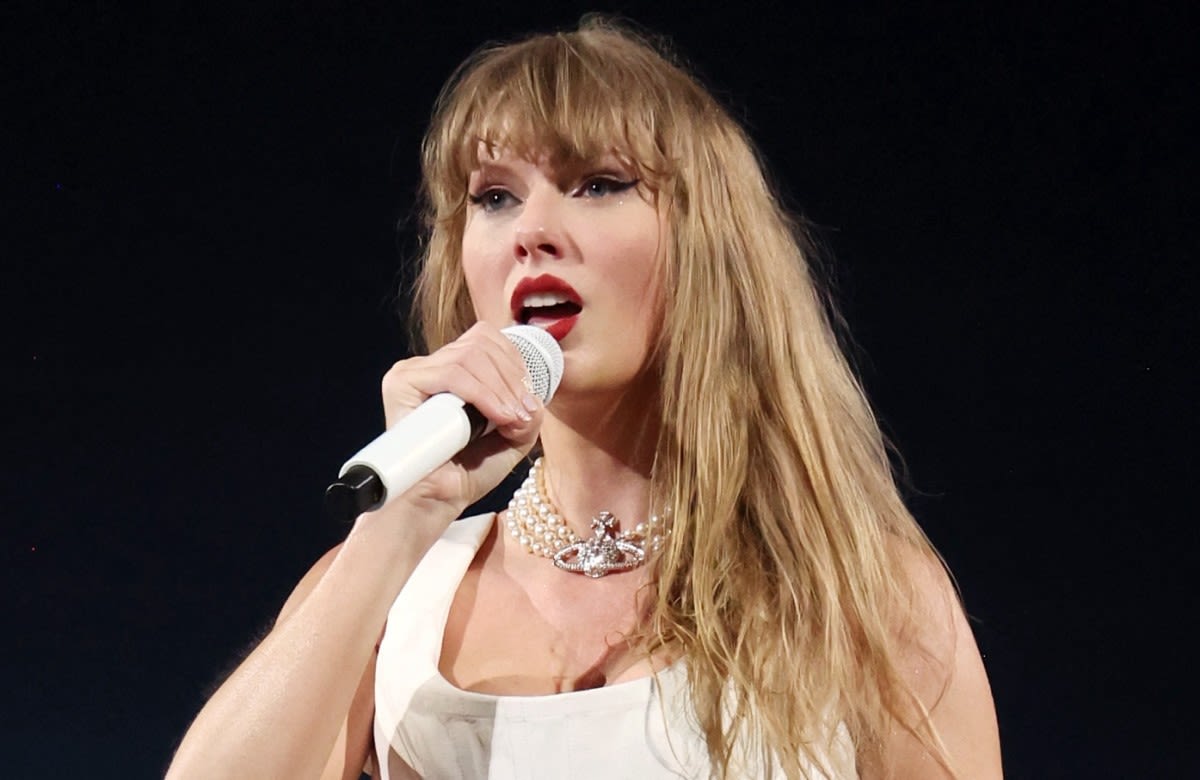 Taylor Swift's New Trademark Has Fans Convinced She's About to Make a Major Career Move