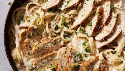 This Homemade Chicken Alfredo Is One Of The Best Beginner-Friendly Recipes—We Swear