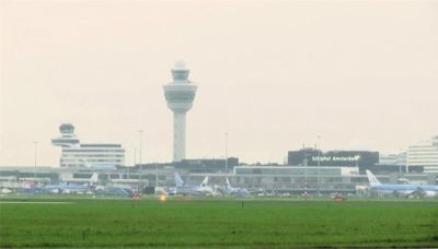 正準備起飛...荷蘭機場驚傳「1人遭捲入飛機引擎身亡」！-台視新聞網