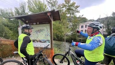 Matteo Ricci, il sindaco Pd che fa campagna per le Europee in bicicletta: "Ricuciamo l'Italia"