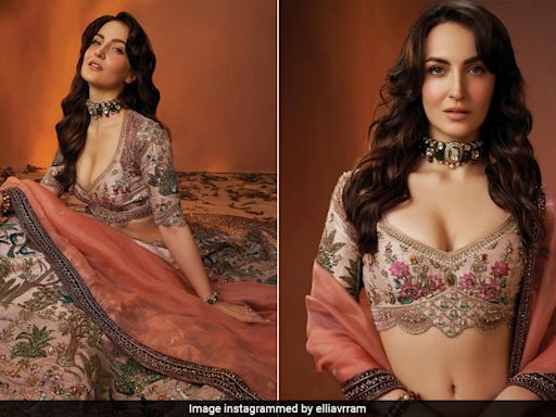 Elli AvrRam Looks Ready For The Festive Season In A Blush Pink Floral Lehenga