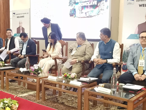 Tourism conclave held to boost tourist traffic to J&K | Srinagar News - Times of India