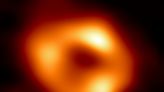 Plongez dans un trou noir supermassif avec cette vidéo impressionnante de la Nasa