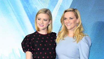 Reese Witherspoon's Daughter Ava Shows Off Incredible New Hair in Rare Family Photo
