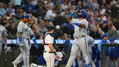 Velázquez propels Royals to victory in Seattle, where wins had eluded KC of late