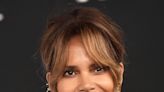 Halle Berry Looks Incredible For Her Stylish Walk On The Beach