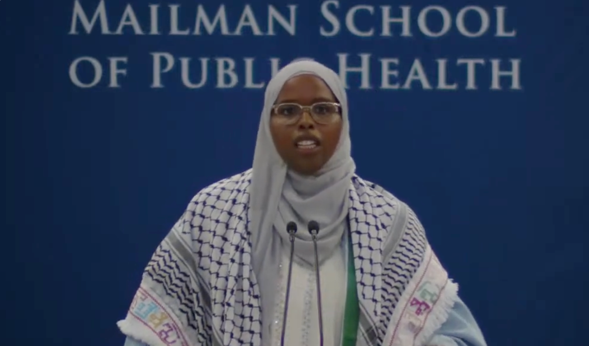Columbia students boo as graduation speaker’s mic cuts off when she starts to scolds college on Gaza