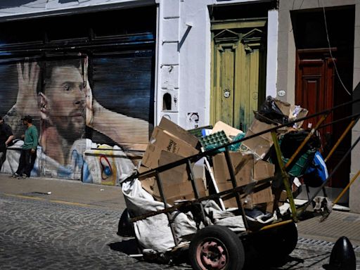 Caen los ingresos y aumenta la desigualdad en Argentina, que muestra su peor valor en años