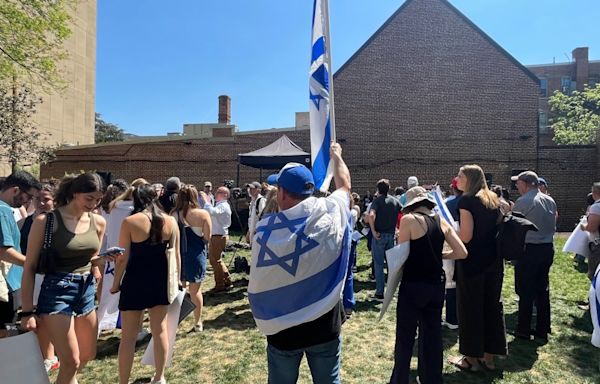 George Washington University students hold pro-Israel rally on 8th day of pro-Palestinian protests