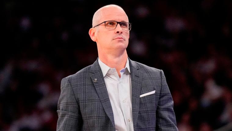 Dan Hurley contract details: Two-time national champion coach signs UConn extension after turning down Lakers | Sporting News