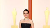 Jenny Slate's Butt ‘Was Out’ at the 2023 Oscars After She 'Split' Her Dress