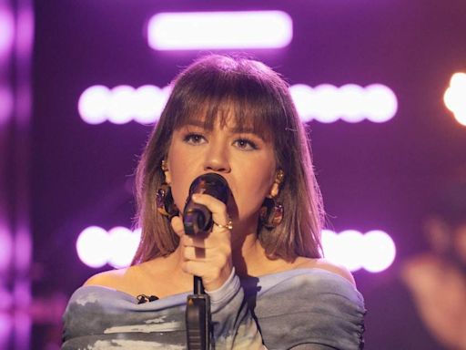 Fans Defend Kelly Clarkson After Latest Genre-Bending Cover Upsets Metalheads