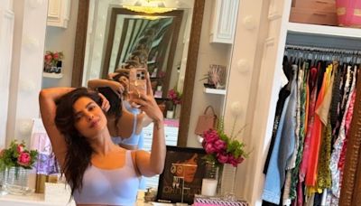 Priyanka Chopra Gives A Glimpse Of Her Walk-In Closet As She Clicks A Mirror Selfie - News18