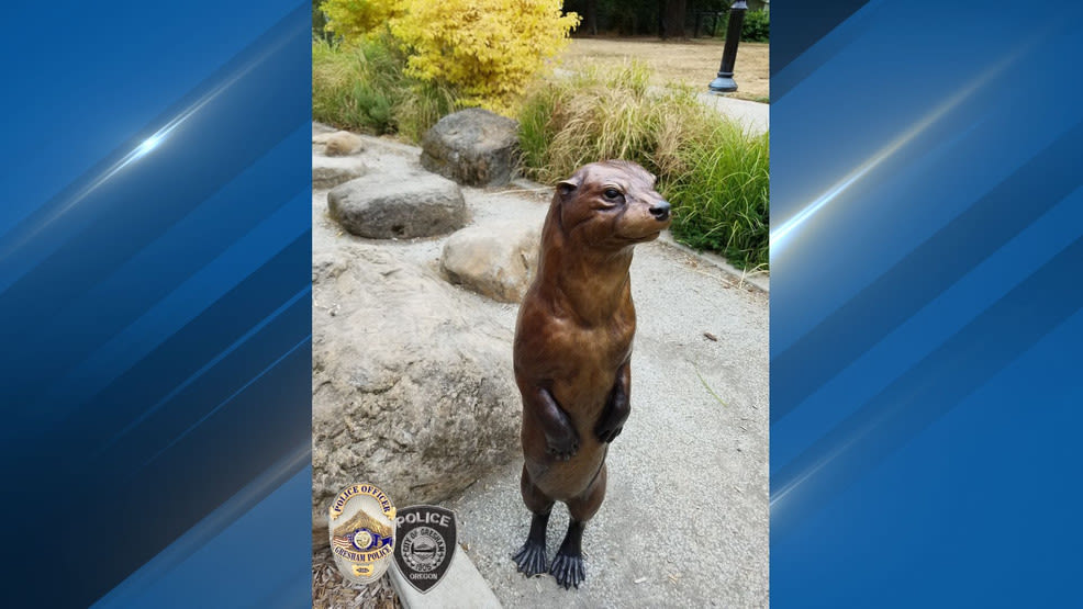 Community pleads for safe return of stolen bronze otter statue in Gresham park