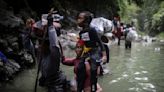 La selva entre Colombia y Panamá es ruta para migrantes de todo el mundo