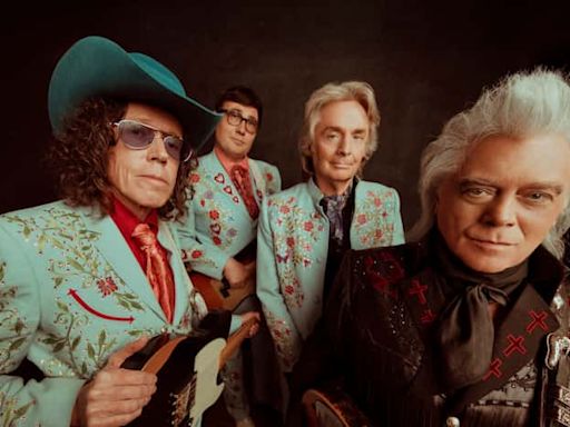 Marty Stuart wants to convert you to country