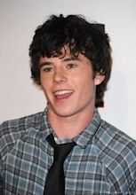 Charlie McDermott