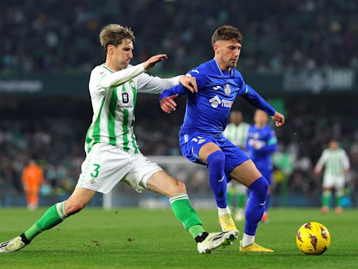 Real Betis announce double free agent departure