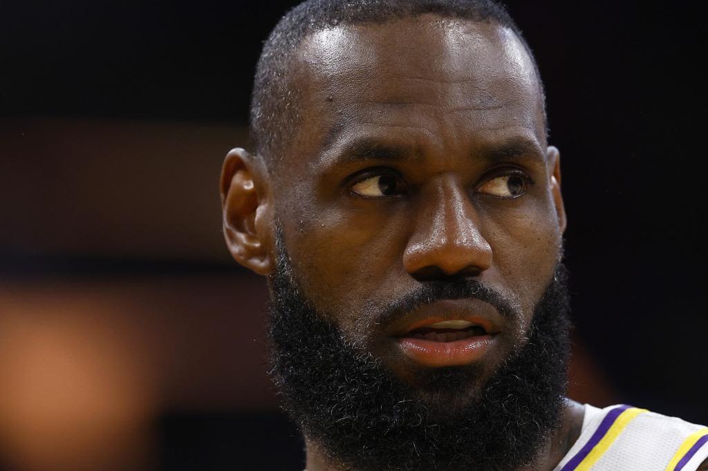 LeBron James next team odds: Knicks, Warriors looming if NBA legend leaves Lakers