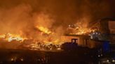 Los bomberos consiguen controlar el incendio en el vertedero de Lanzarote