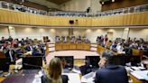 La frenética mañana de la comisión mixta que discute la ley corta de isapres: votación pospuesta y una reunión de emergencia - La Tercera