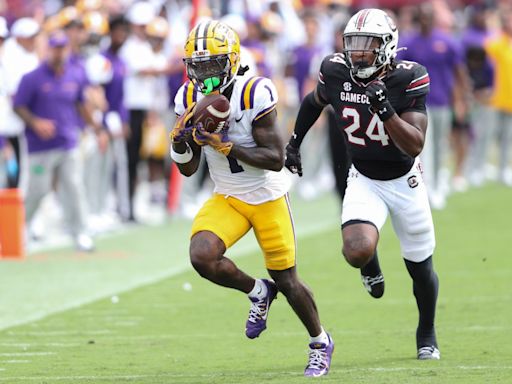 Williams’ late touchdown rescues No. 16 LSU in 36-33 win at South Carolina on Saturday.