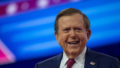 Muere a los 78 años Lou Dobbs, expresentador de CNN y comentarista político afín a Trump