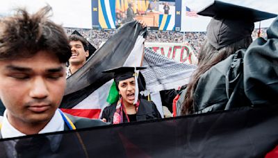 25 arrested at University of Virginia after police clash with pro-Palestinian protesters