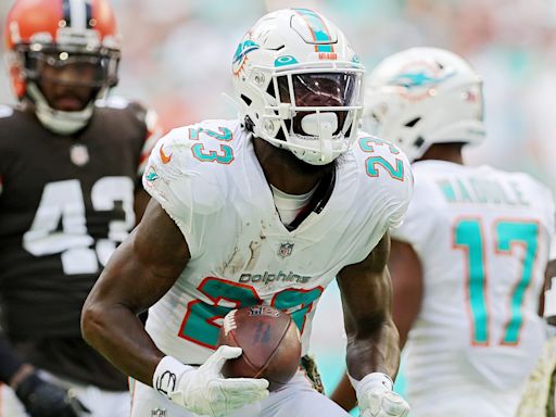 Dolphins Predicted to Part Ways With Veteran RB Despite Taking Pay Cut