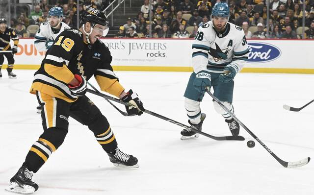Reilly Smith takes ownership of disappointing debut campaign with Penguins