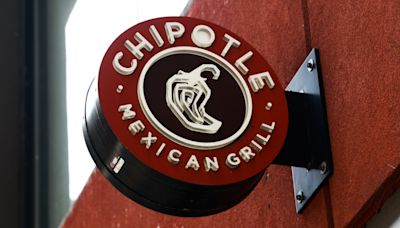 Chipotle stock tumbles 8% after CEO departs for Starbucks