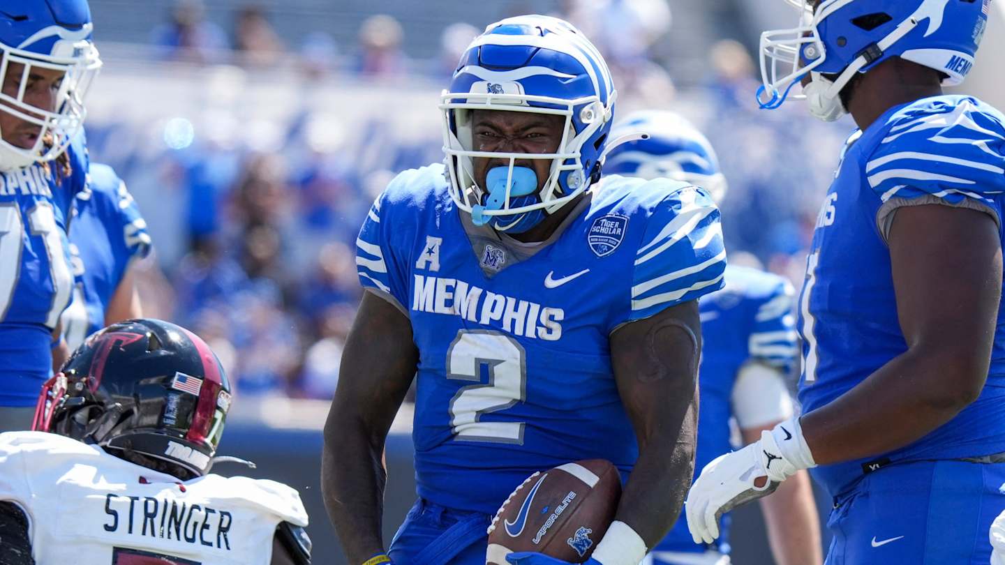 Coaches Poll: Memphis Football Reaches #25 To Start Week Three