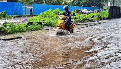 Mumbai rains LIVE Updates: BMC warns of extremely heavy rains, high tide