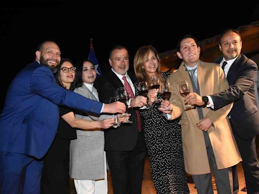 Noche de aromas y sabores en el Consulado de Chile - El Diario - Bolivia