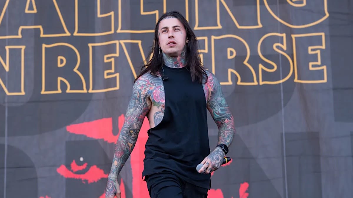 Falling in Reverse Announce New Album and 2024 Tour, Unveil Single “Ronald”: Stream