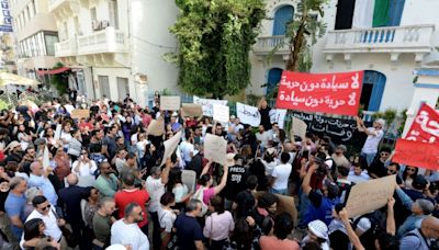 Nach Verurteilungen: Hunderte demonstrieren in Tunis gegen Mediengesetz