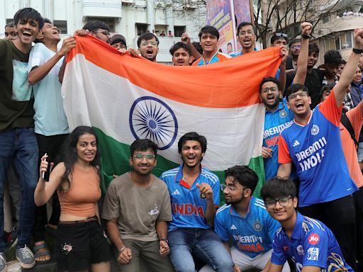 Mumbai's Memorable Fan Party For Team India